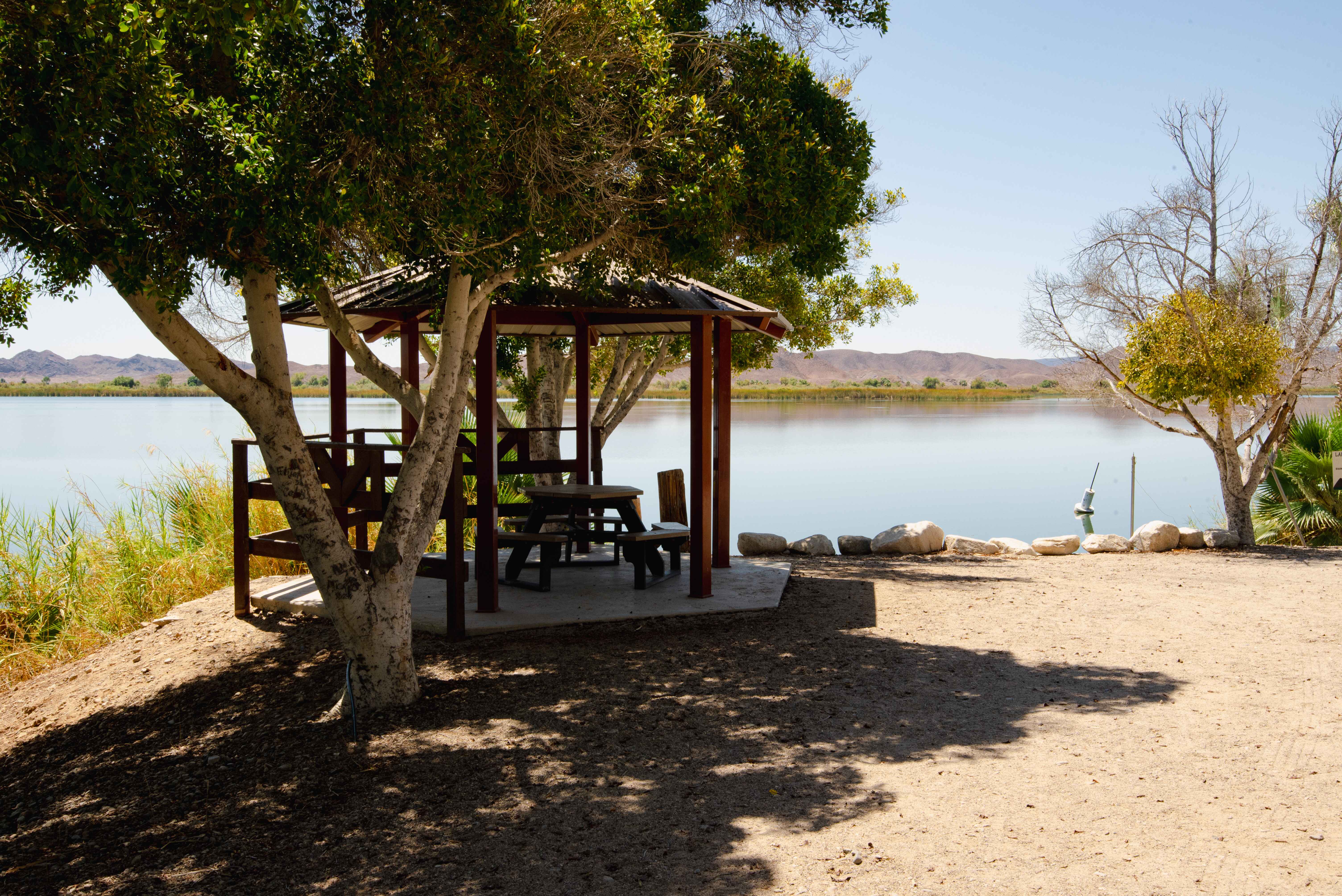 FHR_lake-martinez_gazebo.jpg